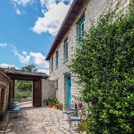 Vikos Hotel Monodendri Eksteriør billede